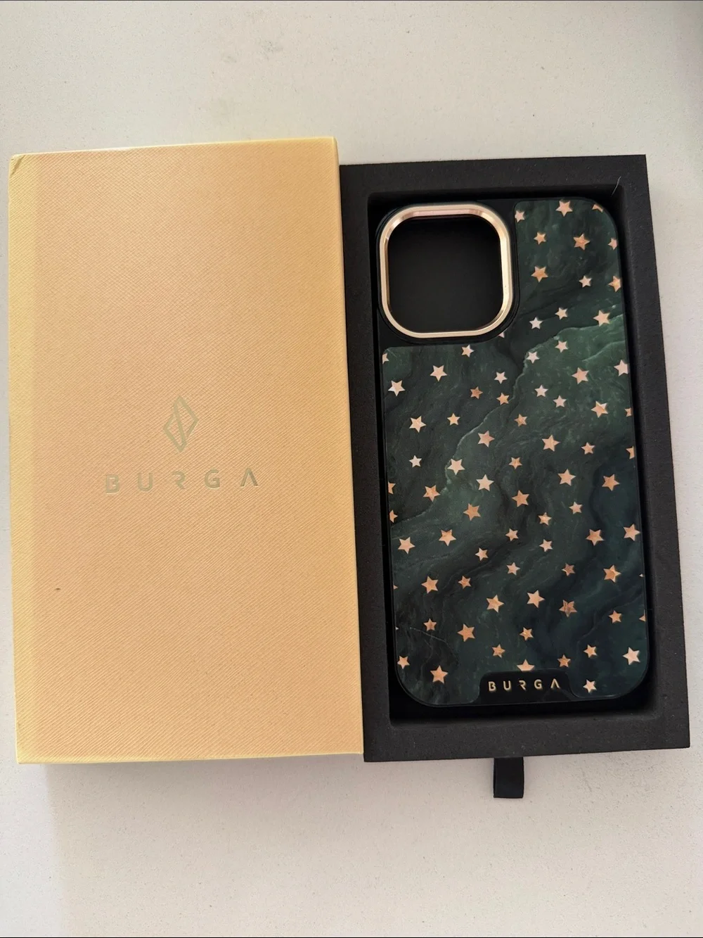 Burga elite gold (MagSafe) iPhone 13 Pro Max case - Prince Charming